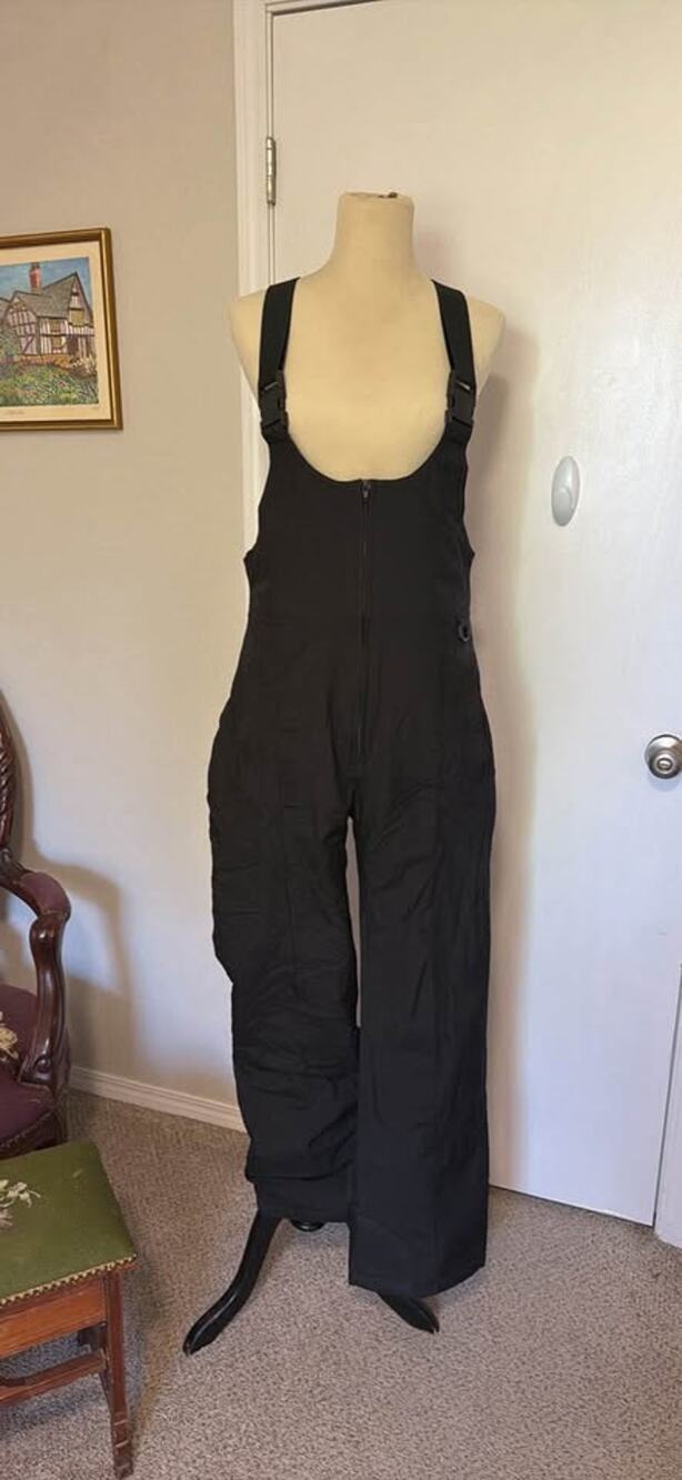 Sports Essentials Women’s Bib Snow Suit Pants Size XL Overalls Ski Winter Gear